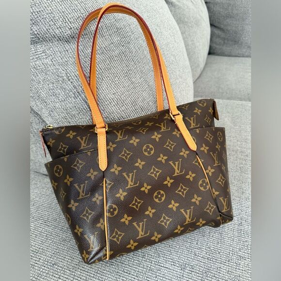 ❤️Louis Vuitton❤️ totally PM in monogram - Picture 9 of 13